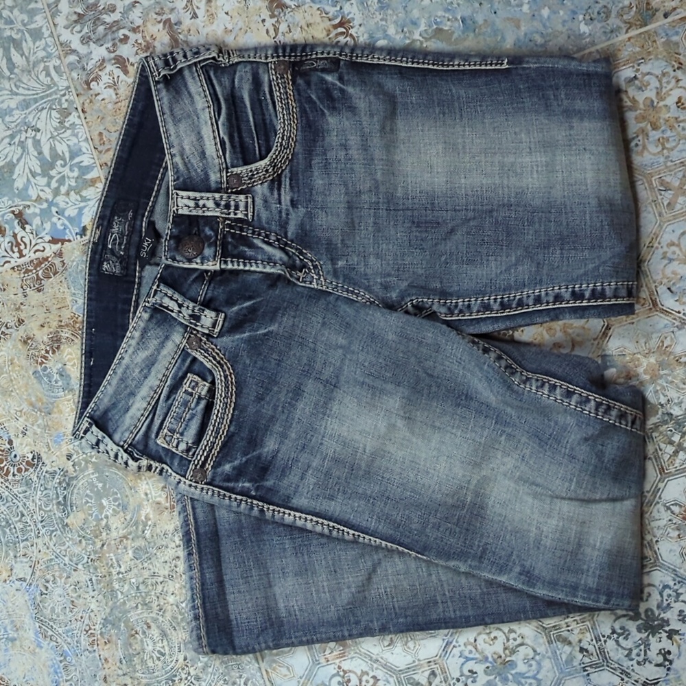 Jeans - Picture 3 of 4